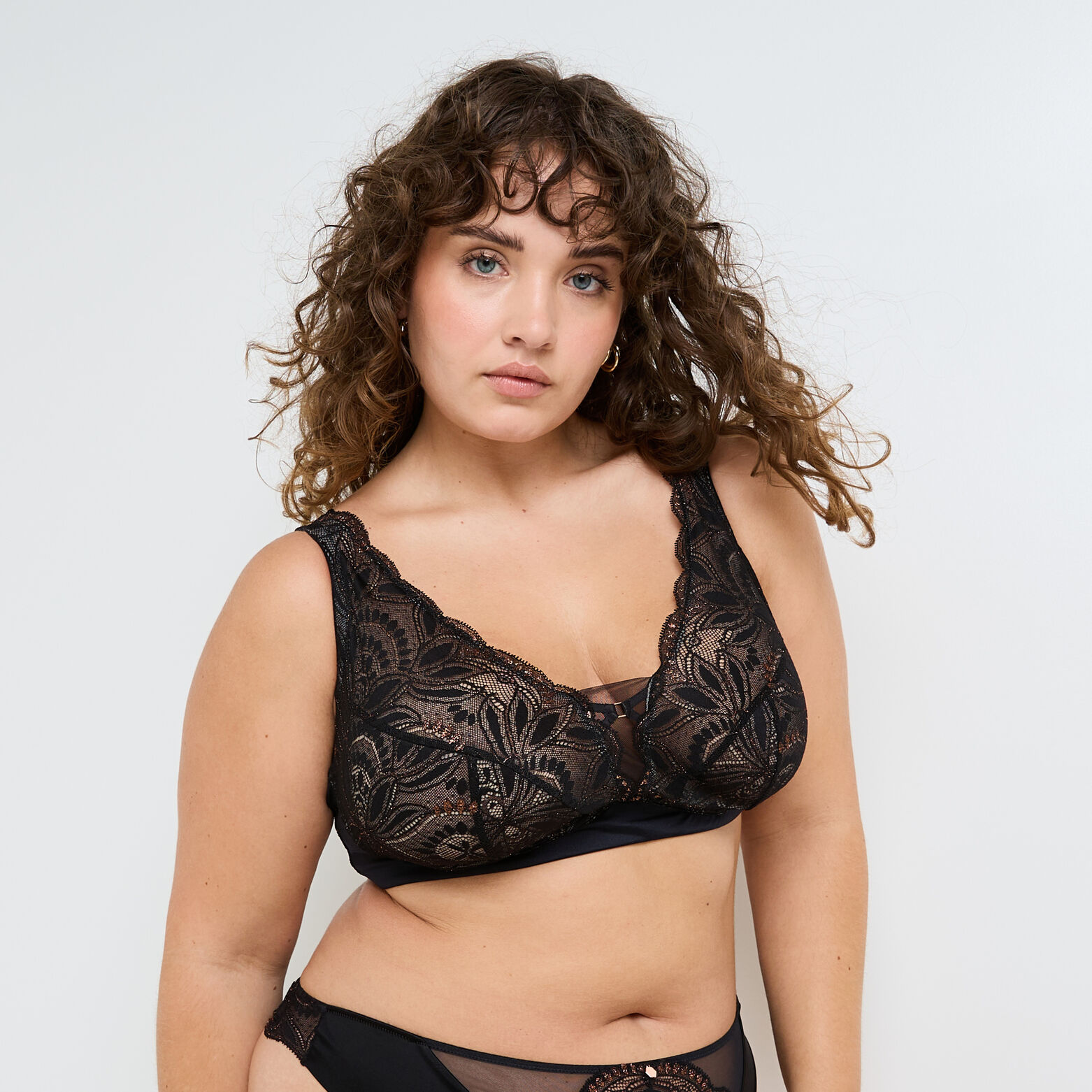HESTER SOUTIEN-GORGE SANS ARMATURES NOIR
