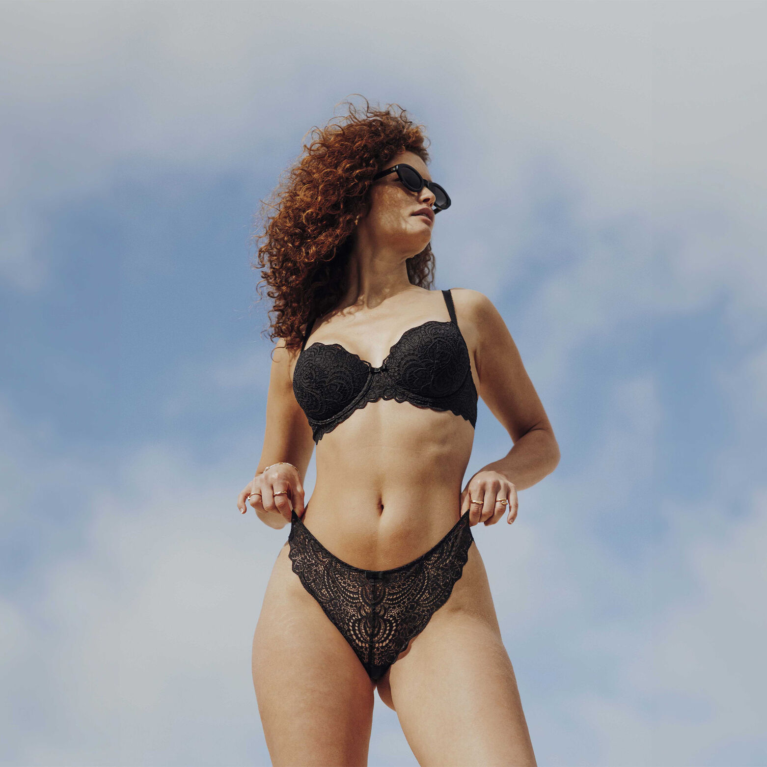 DENTELLE SOUTIEN-GORGE AMPLI DENTELLE NOIR
