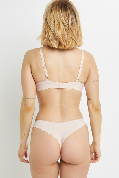 SYARA TANGA POUDRE