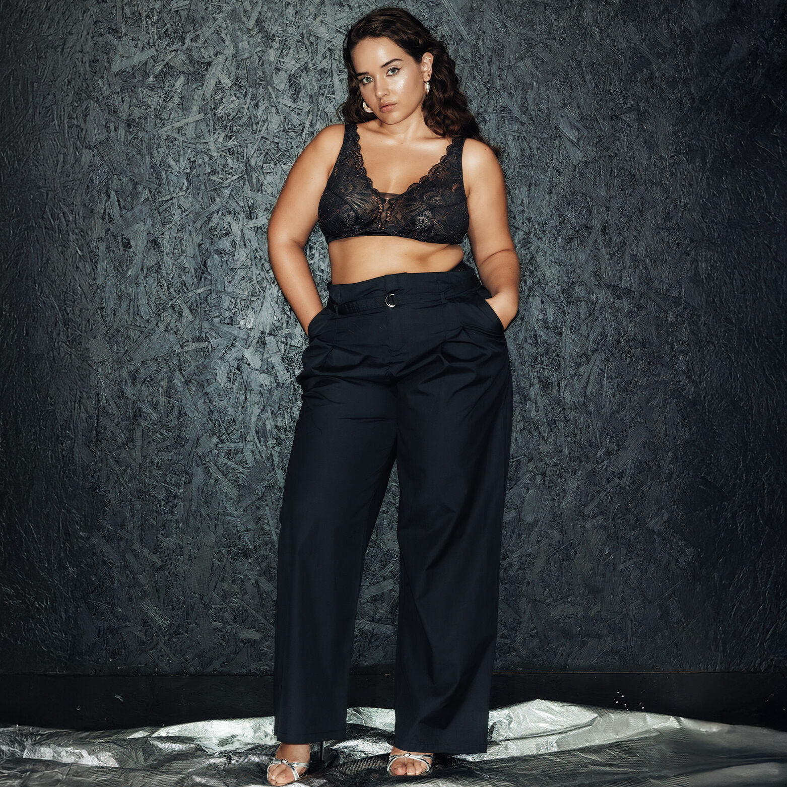 HESTER SOUTIEN-GORGE SANS ARMATURES NOIR