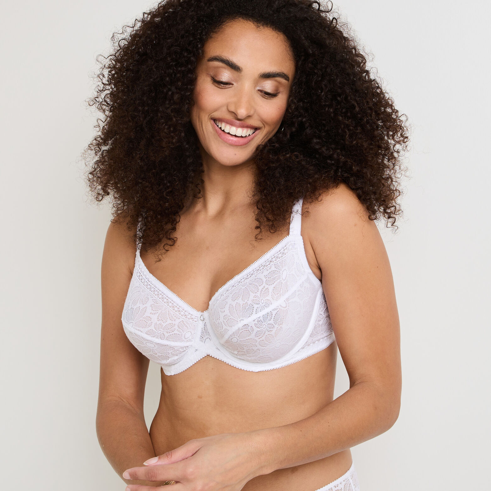GABI SOUTIEN-GORGE EMBOITANT DENTELLE BLANC