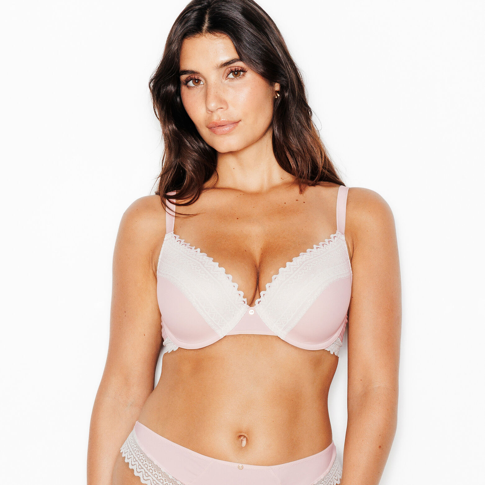 DOUCE SOUTIEN-GORGE AMPLIFORME POUDRE