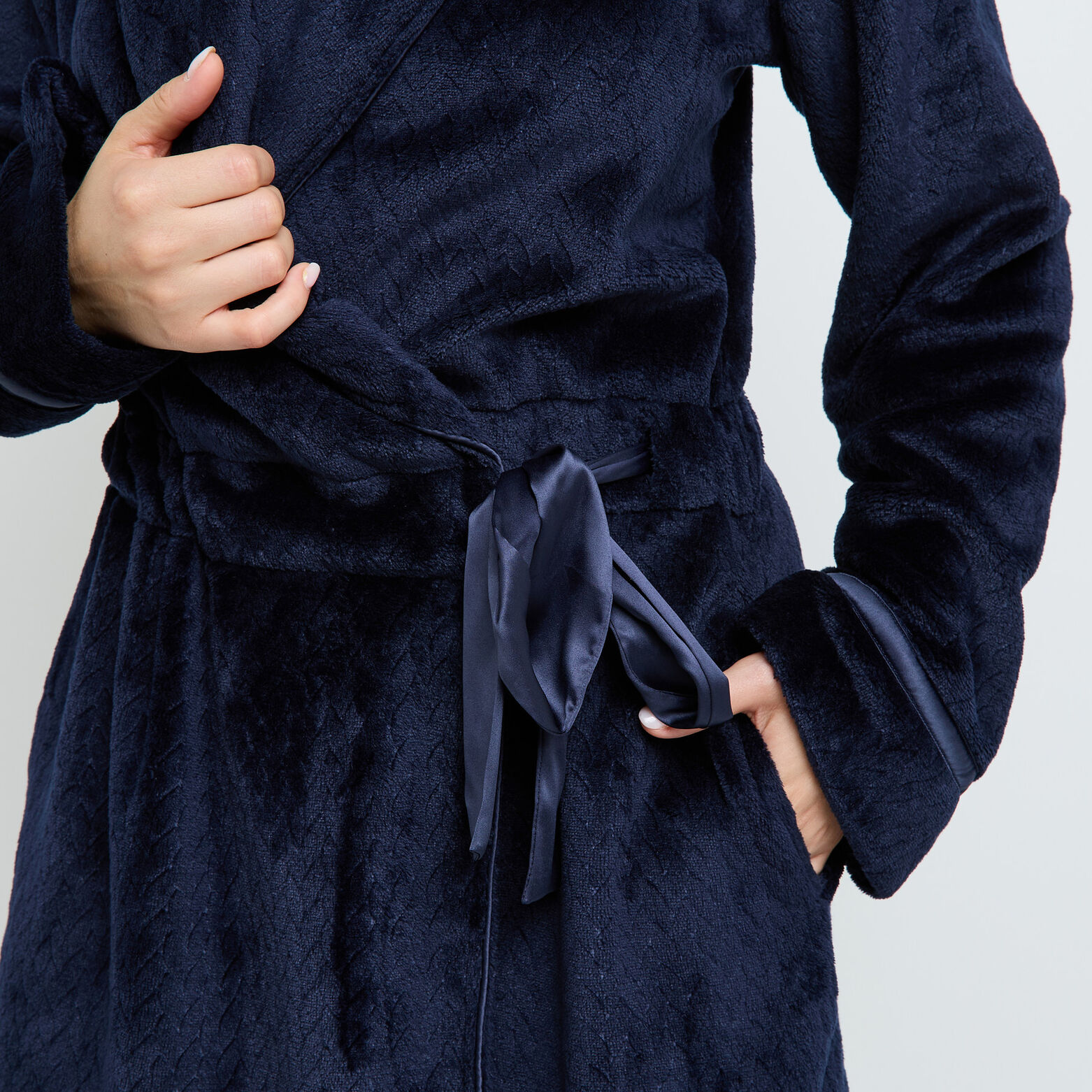 CAROLINE PEIGNOIR BLEU
