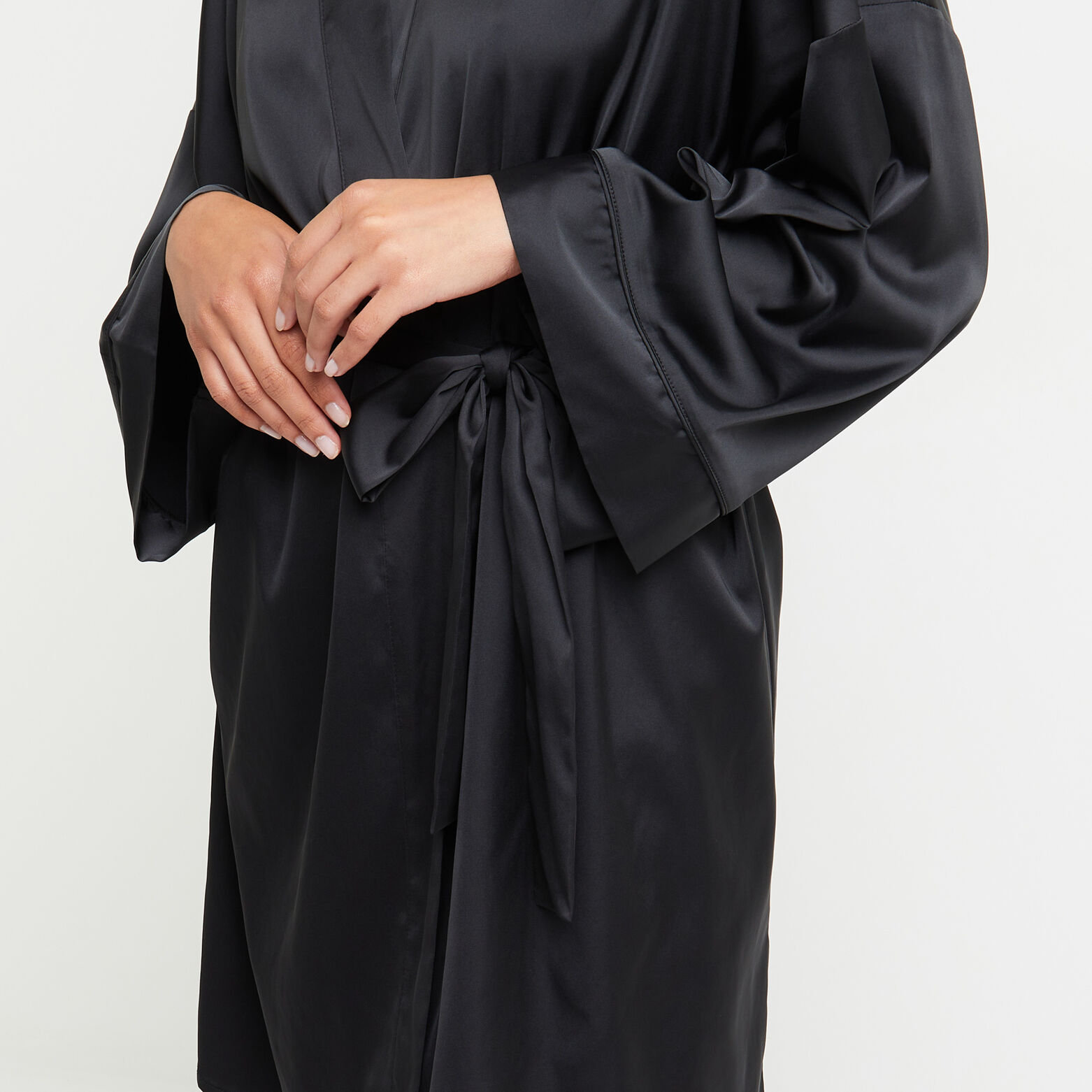CHIMENE KIMONO SATIN  NOIR