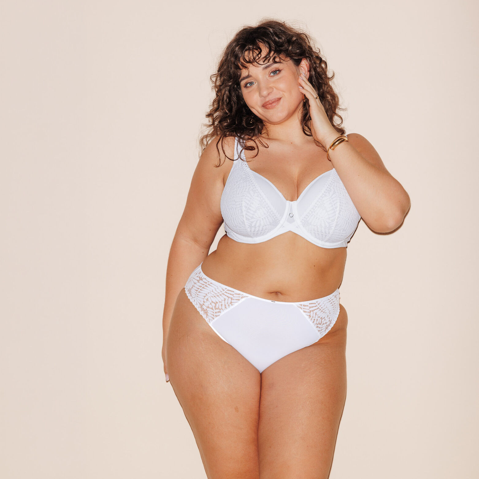 ISABELLE+ SOUTIEN-GORGE AMPLIFORME BLANC