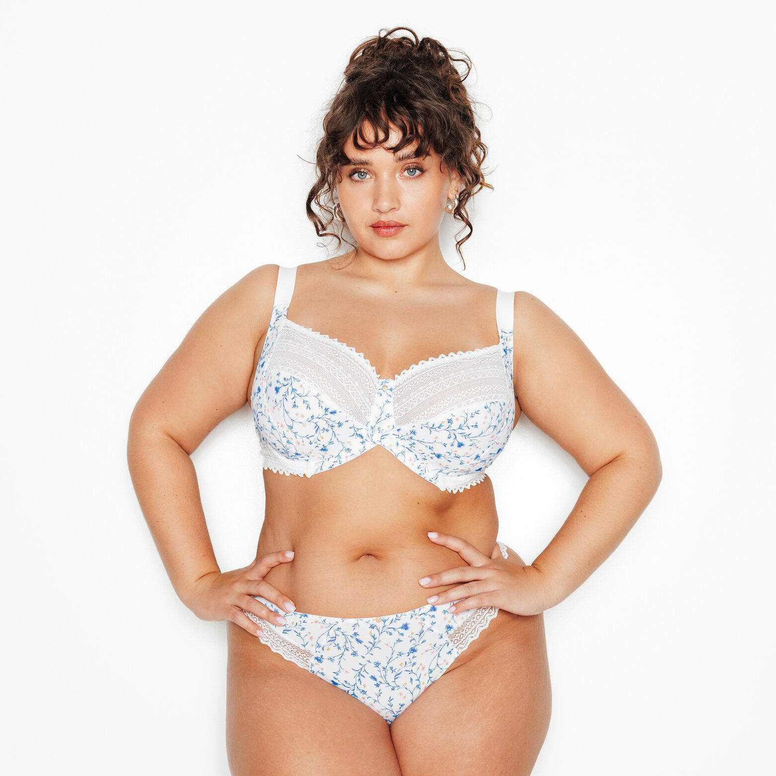 DOUCE SOUTIEN-GORGE GRANDE TAILLE MULTICO BLANC