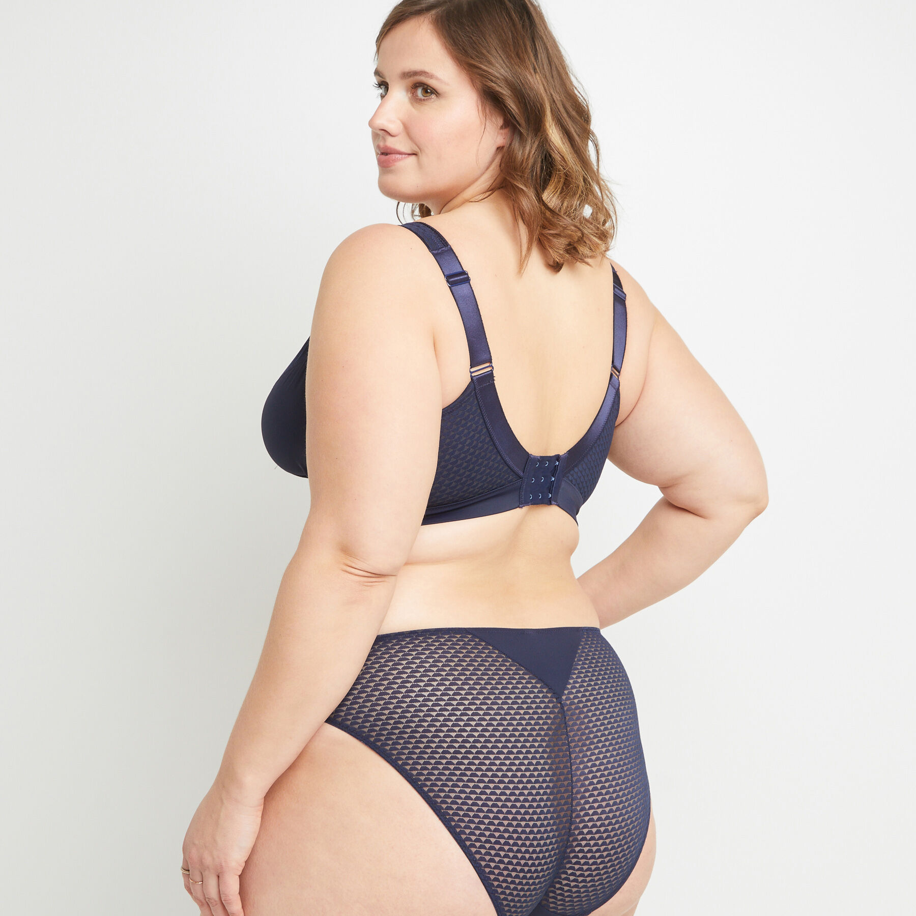 SOUTIEN GORGE GRANDS BONNETS MARINE