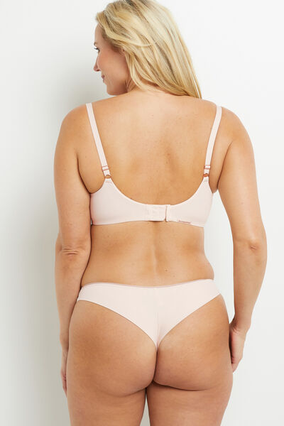 SYARA TANGA POUDRE