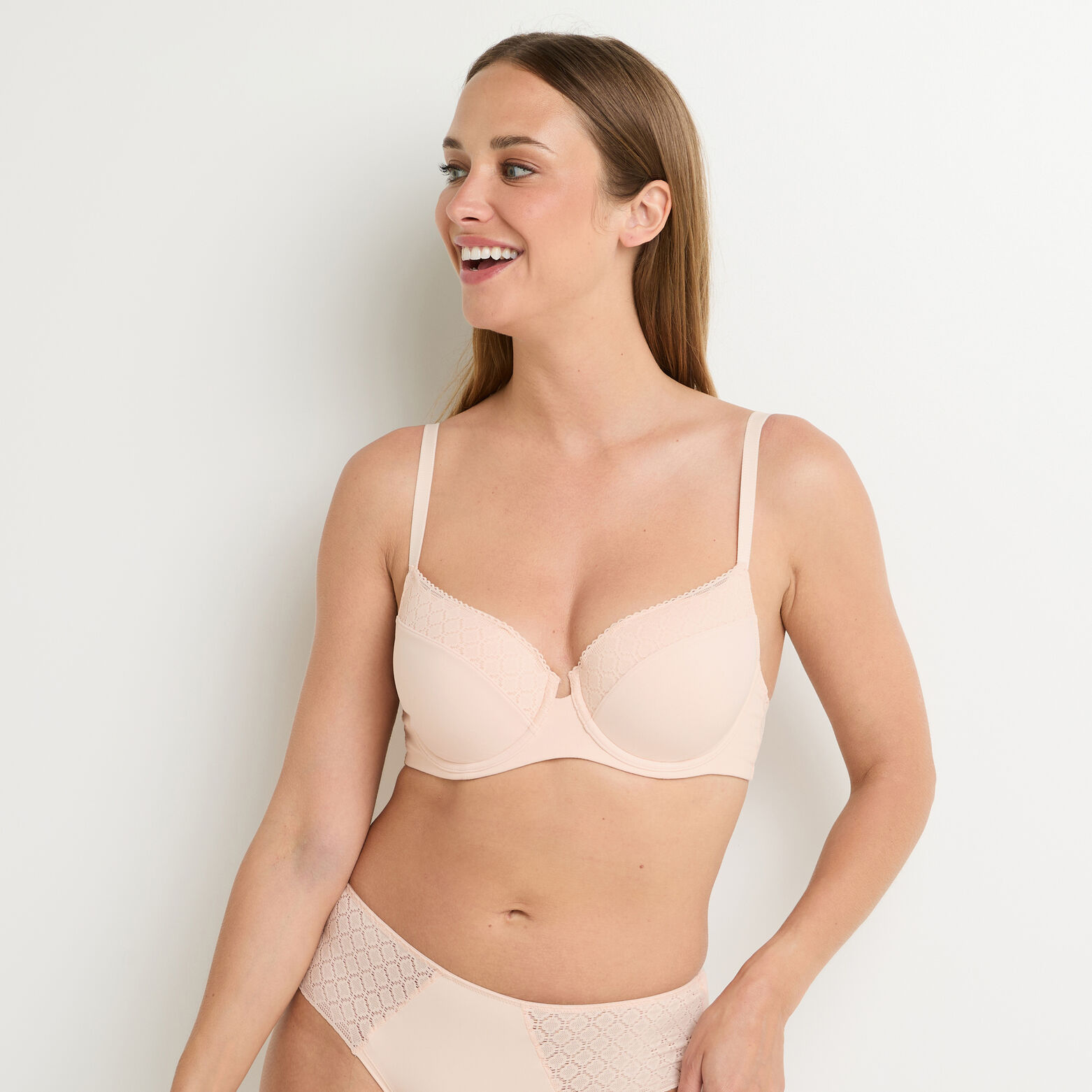 FANNY SOUTIEN-GORGE AMPLIFORME POUDRE