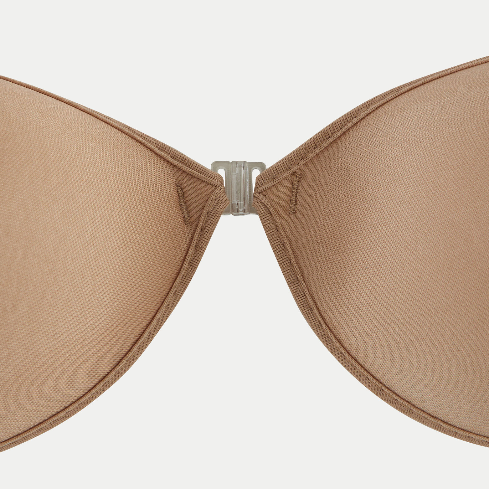SOUTIEN-GORGE ADHESIF PEAU