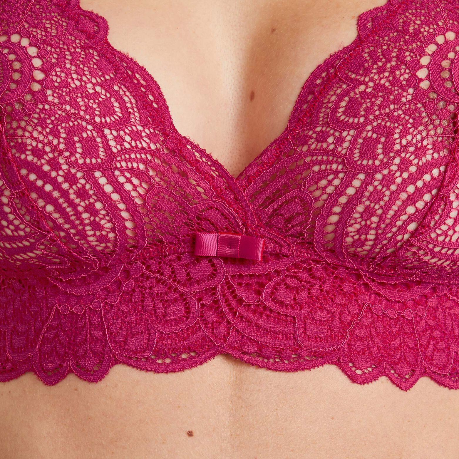 DENTELLE SOUTIEN-GORGE SANS ARMATURES DENTELLE FUCHSIA