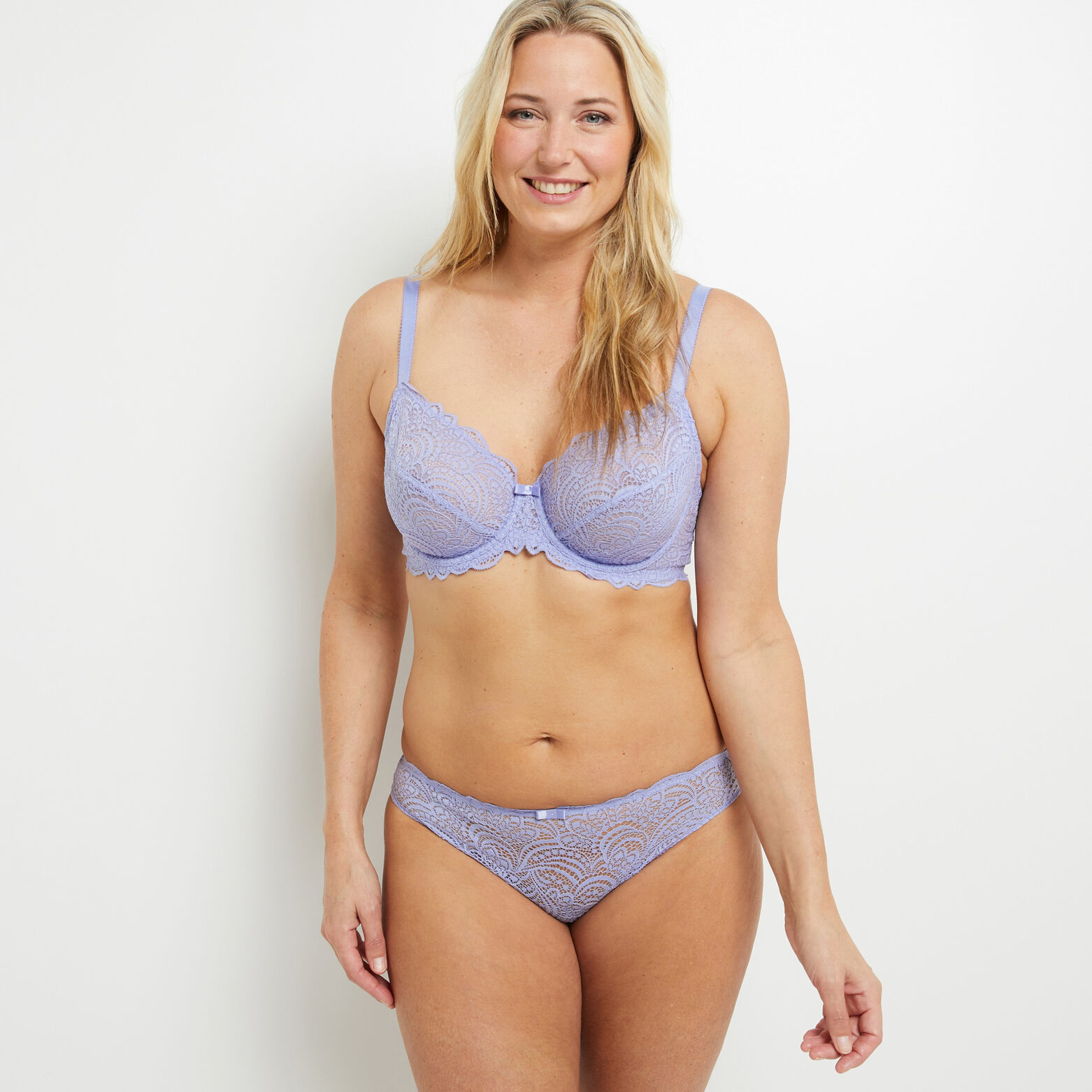 DENTELLE CULOTTE MICRO LILAS