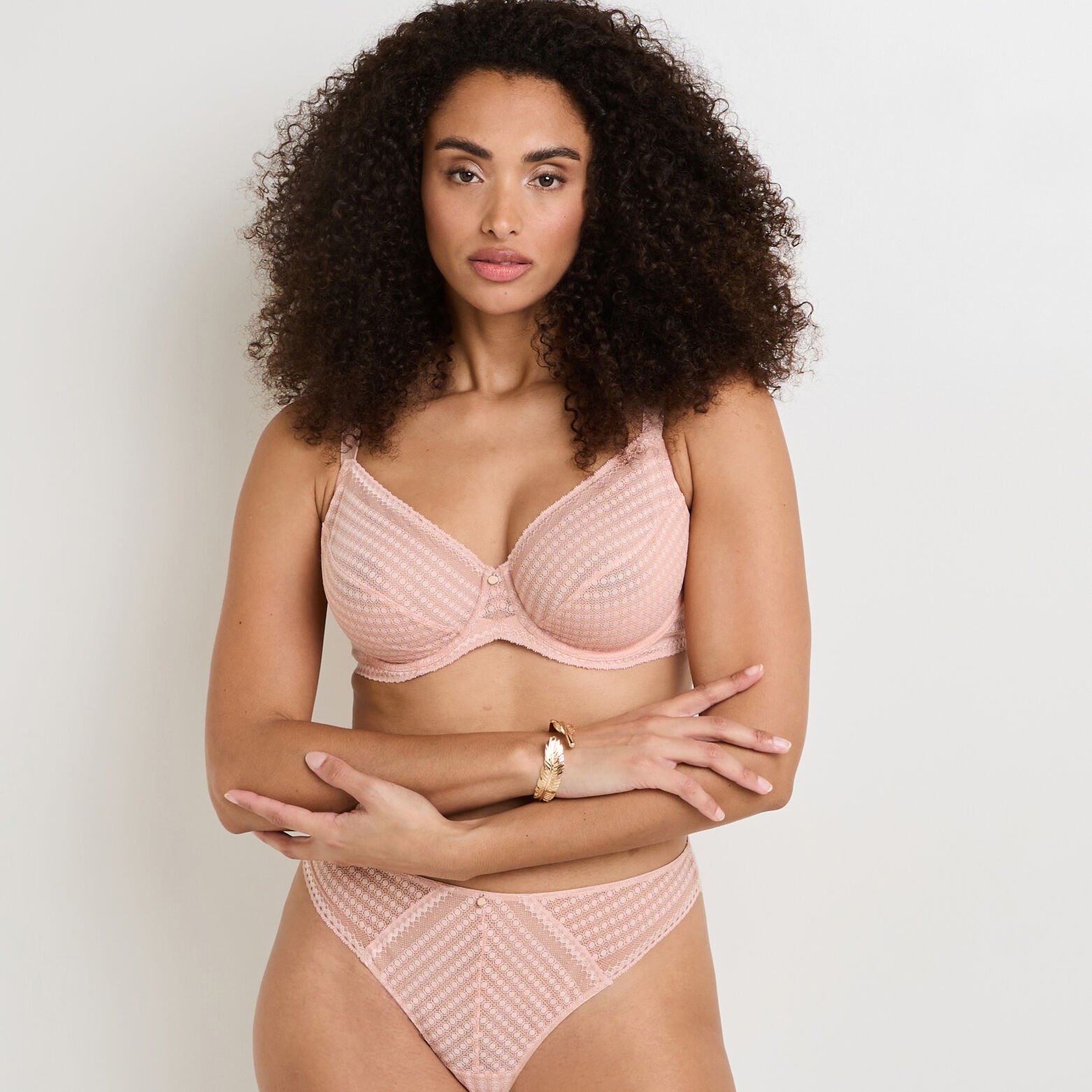 FLO SOUTIEN-GORGE EMBOITANT DENTELLE POUDRE