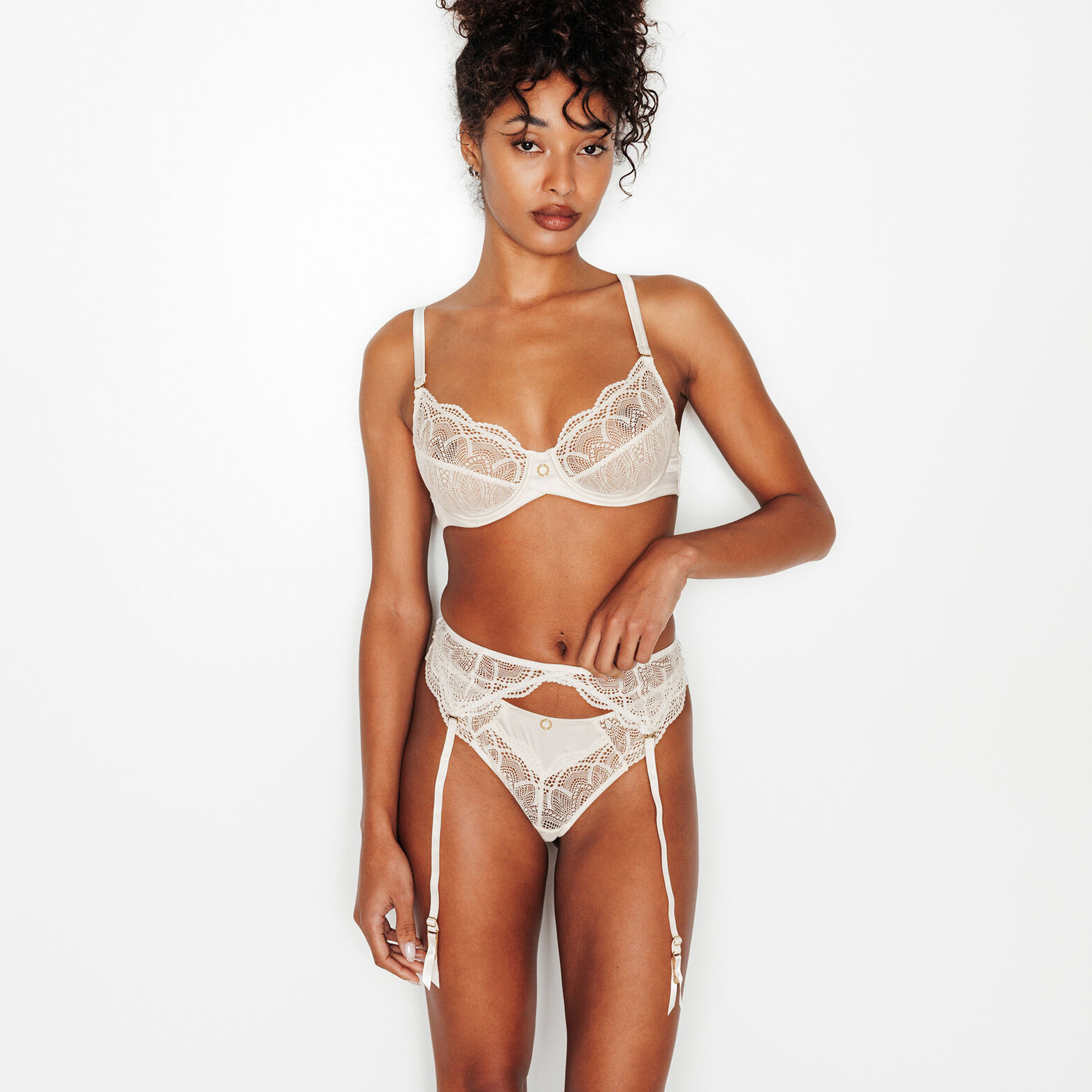 INOUIE PORTE JARRETELLES BLANC