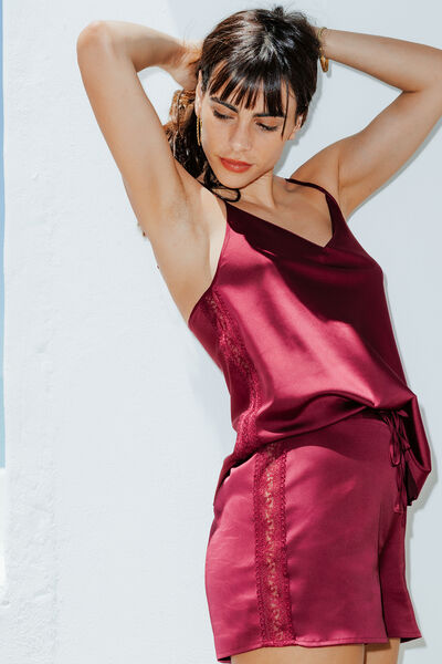 SHORT SATIN ROUGE
