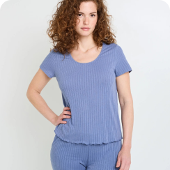 Ensemble de pyjamas bleu simple