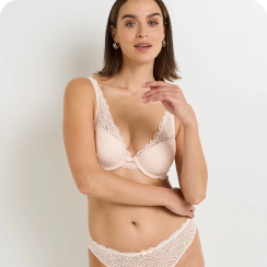 Ensemble de lingerie en dentelle fine rose