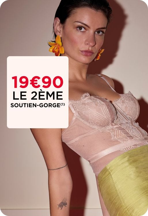 Bustier couleur poudre à détails en dentelle fine. 19€90 le 2e soutien-gorge.