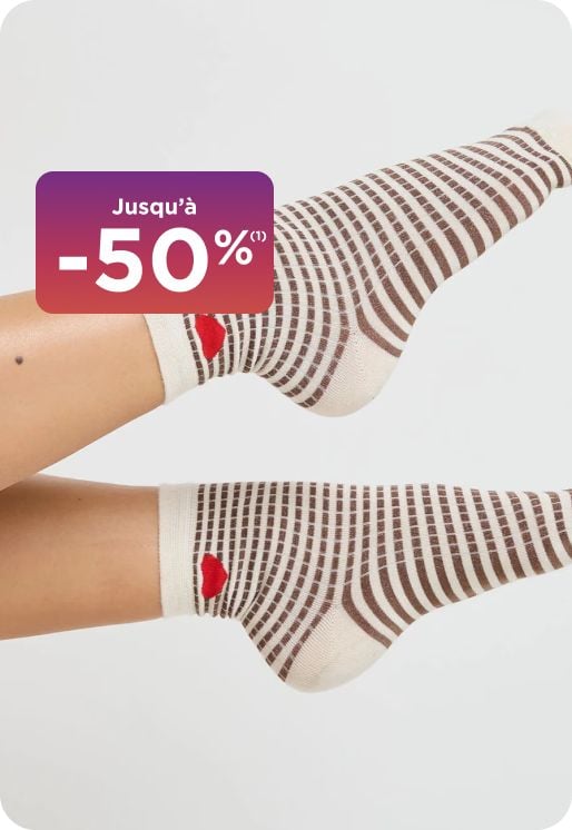 Paire de chaussettes blanches à motif marron horizontal, jusqu'à -50%.